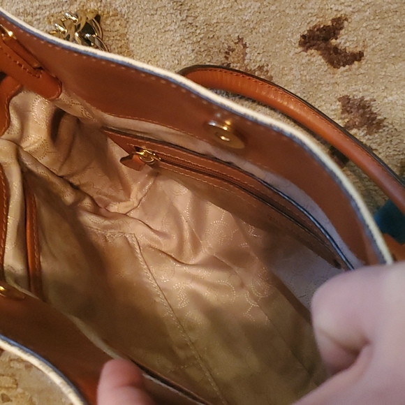 Michael KorsHamilton Monogram Signature Logo Medium - Picture 6 of 10